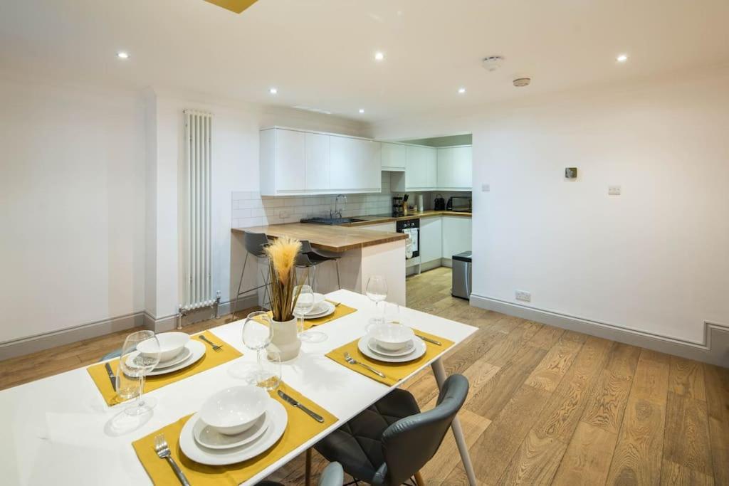 Superb Retreat Central Next Tube Apartment London Ngoại thất bức ảnh